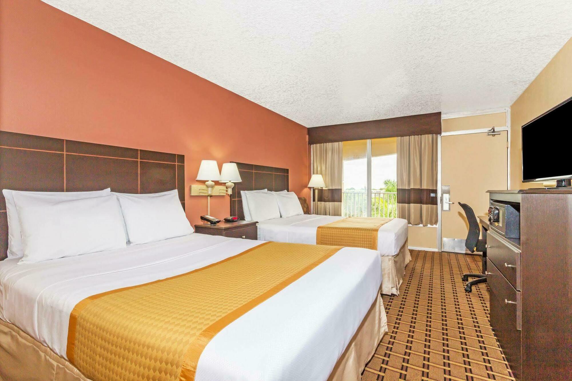 Days Inn By Wyndham Fort Lauderdale-Oakland Park Airport N Kültér fotó